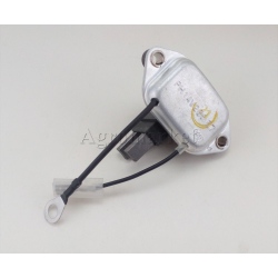 Regulator napięcia 13.9V-14.5V